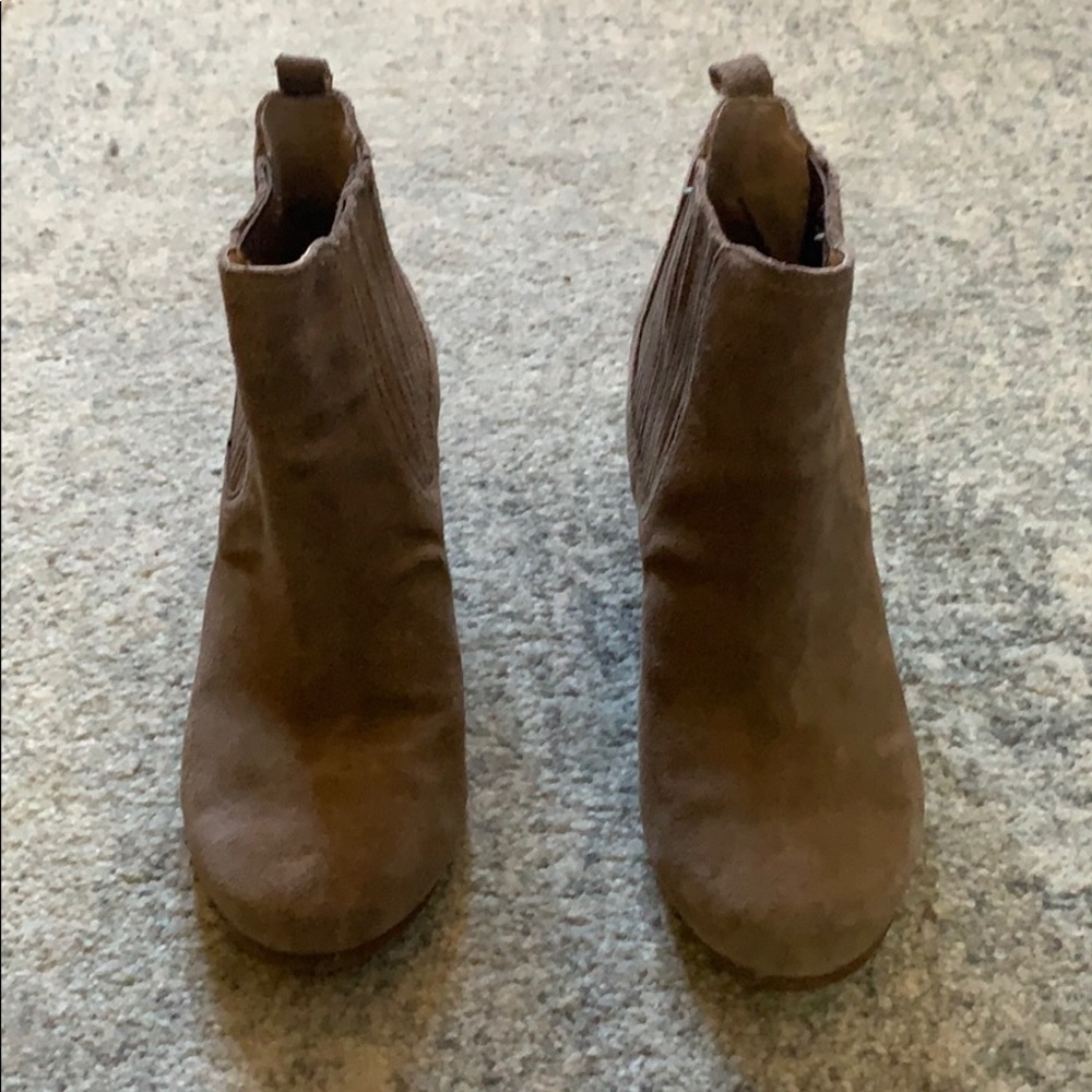 Dolce Vita 6.5 gray wedge booties